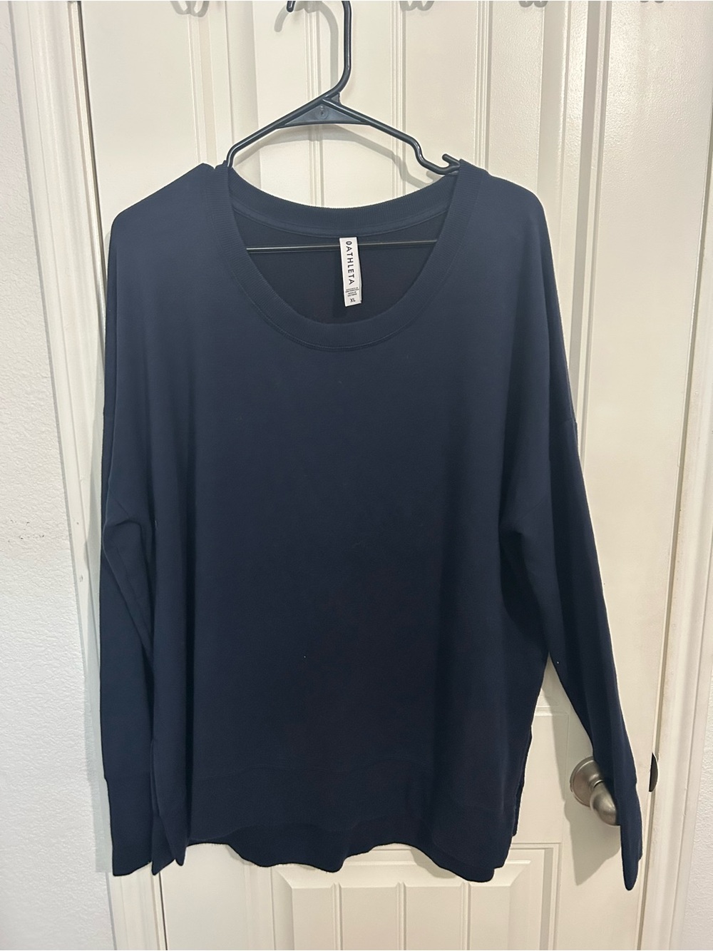 Athleta black Long Sleeve Crewneck Sweatshirt